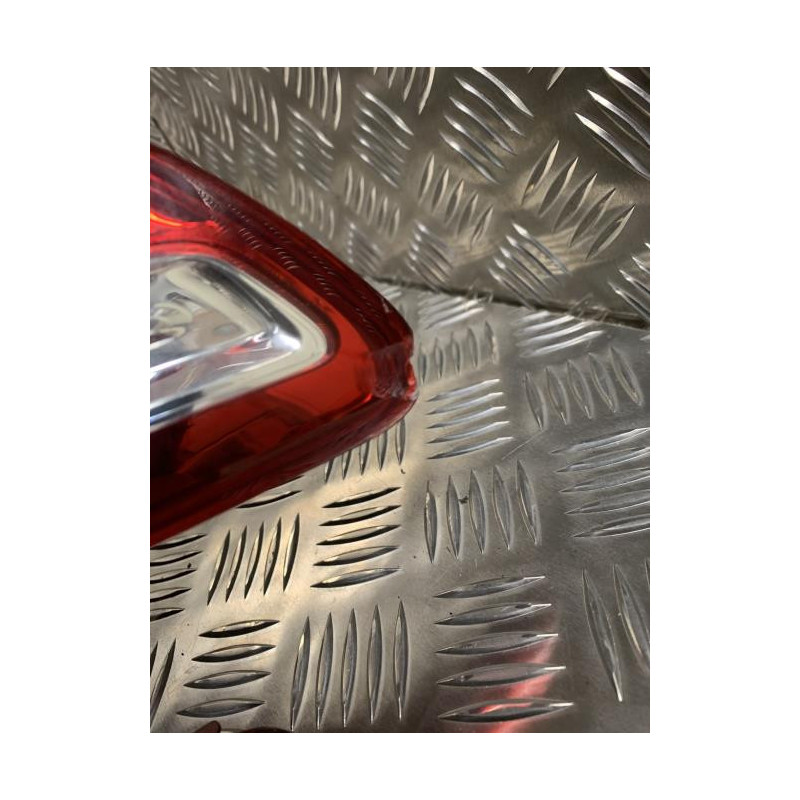 Feu arriere principal droit (feux) PEUGEOT 208 1 PHASE 1 d’occasion