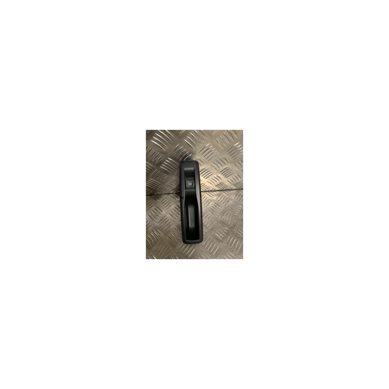 Interrupteur de leve vitre arriere droit RENAULT MEGANE 3 PHASE 3 BREAK d’occasion