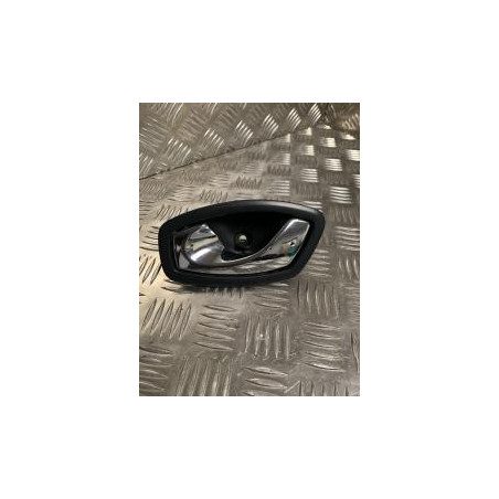 Poignee interieur avant gauche RENAULT MEGANE 3 PHASE 3 BREAK d’occasion