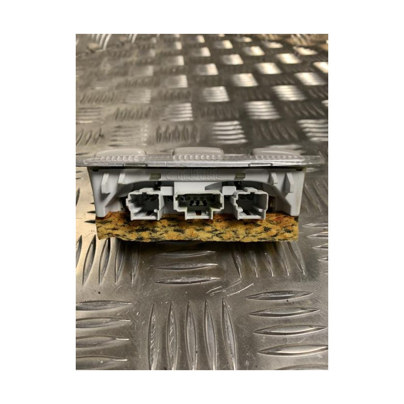 Eclairage de plafonnier PEUGEOT 407 PHASE 1 d’occasion