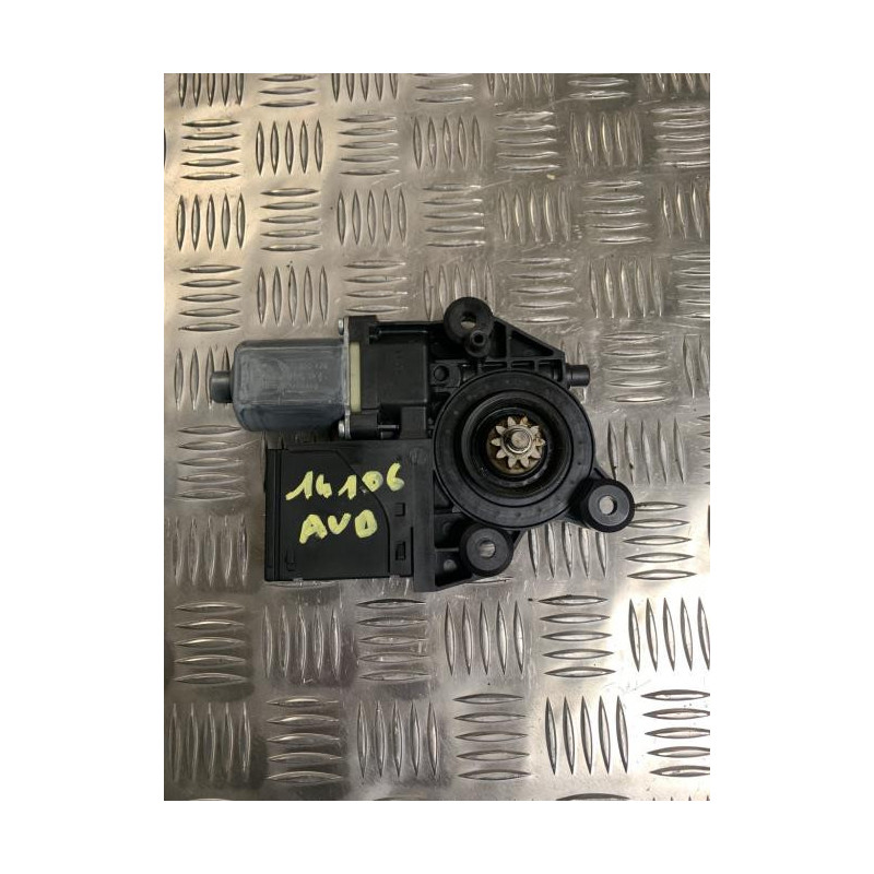 Moteur leve vitre avant droit RENAULT MEGANE 3 PHASE 3 BREAK d’occasion