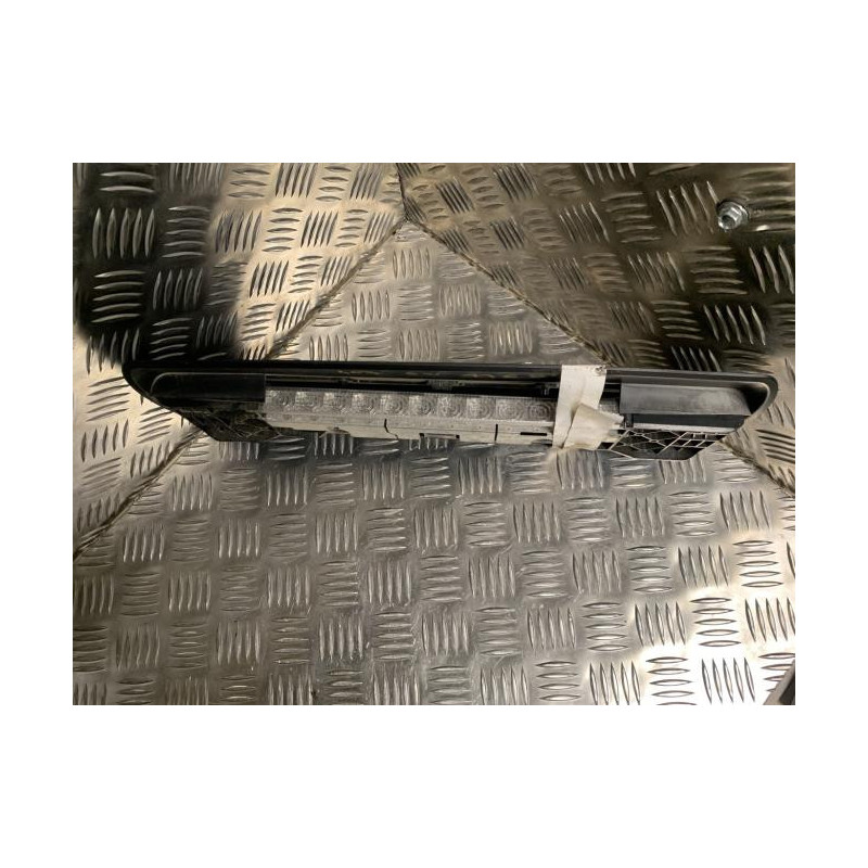 Feu arriere stop central PEUGEOT 407 PHASE 1 BREAK d’occasion