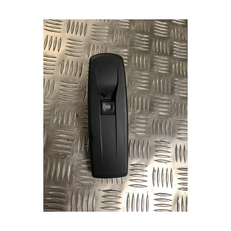 Interrupteur de leve vitre avant droit RENAULT MEGANE 3 PHASE 3 BREAK d’occasion