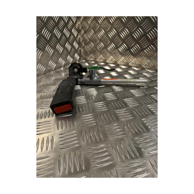 Attache ceinture arriere gauche MERCEDES  d’occasion