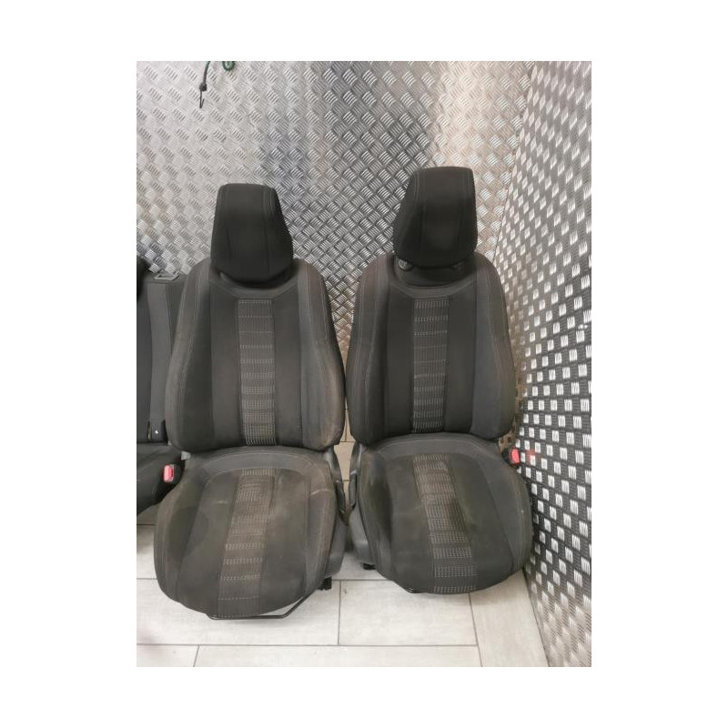 Interieur complet PEUGEOT 308 2 SW PHASE 1 BREAK d’occasion