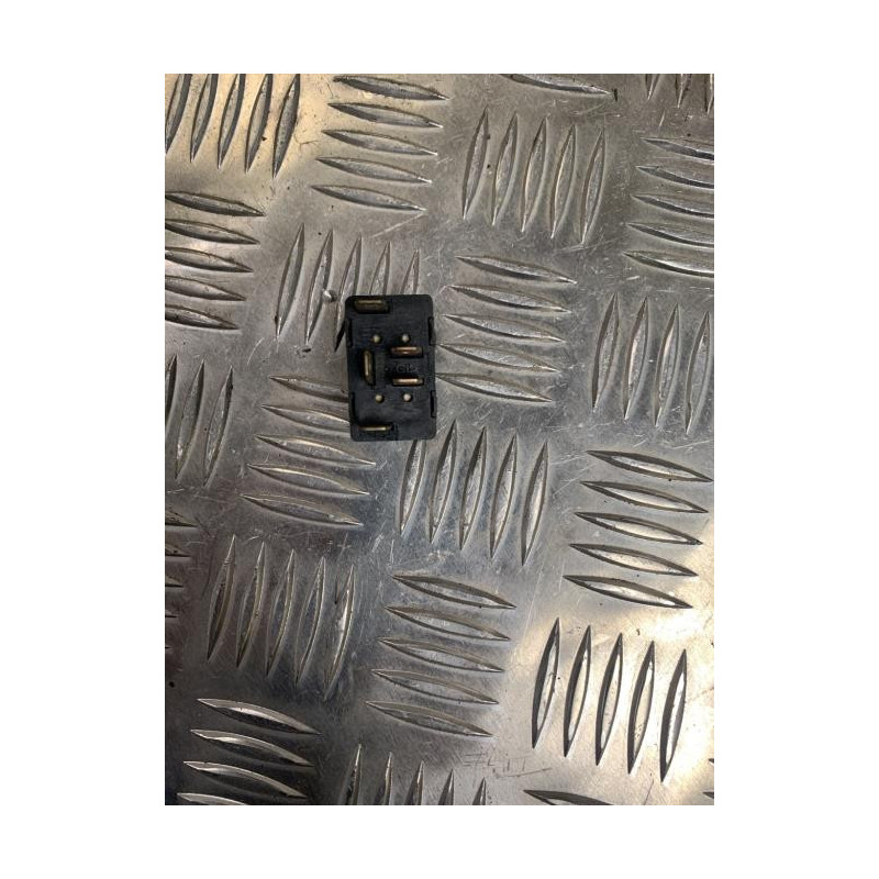 Interrupteur de leve vitre avant droit SEAT IBIZA 2 PHASE 3 d’occasion