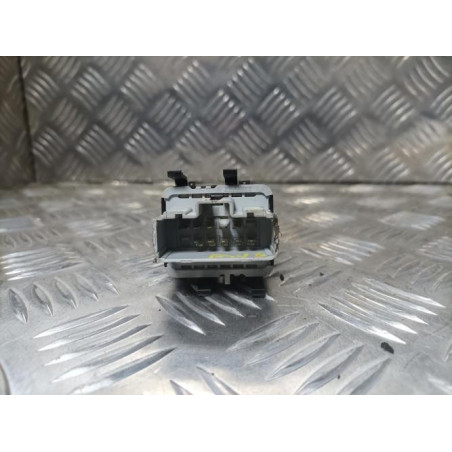 Interrupteur de leve vitre avant gauche RENAULT SCENIC 2 PHASE 1 d’occasion