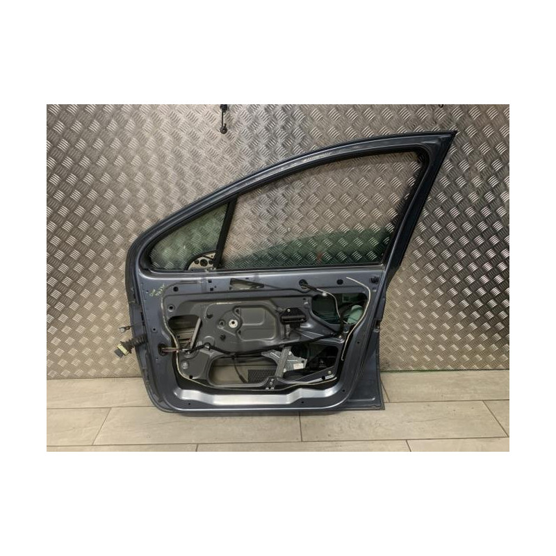Porte avant droit PEUGEOT 307 PHASE 1 BREAK d’occasion