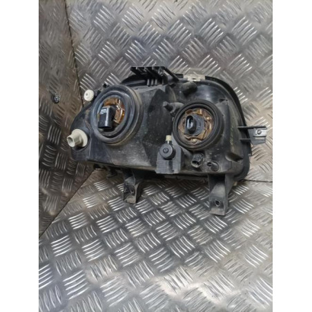 Optique avant principal gauche (feux)(phare) RENAULT CLIO 2 PHASE 1 d’occasion