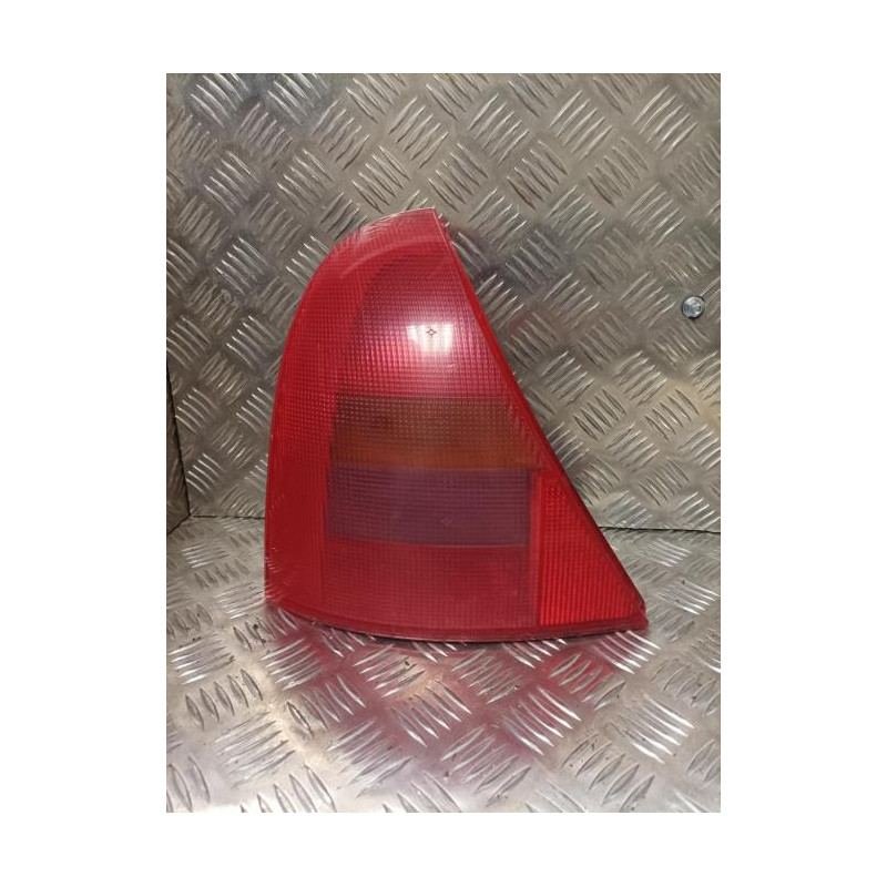 Feu arriere principal gauche (feux) RENAULT CLIO 2 PHASE 1 d’occasion