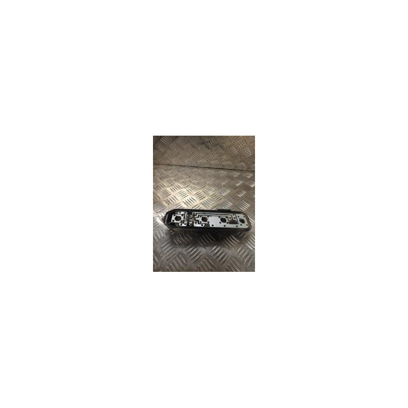 Platine feu arriere gauche RENAULT CLIO 2 PHASE 1 d’occasion