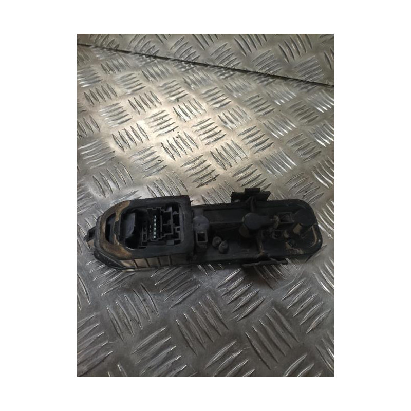 Platine feu arriere gauche RENAULT CLIO 2 PHASE 1 d’occasion