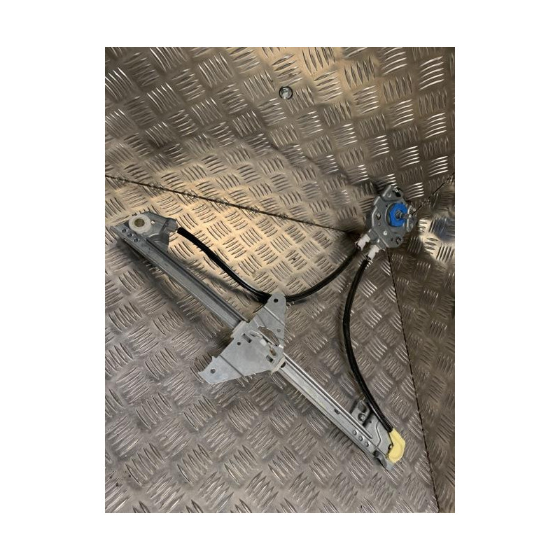 Leve vitre mecanique arriere gauche PEUGEOT 307 PHASE 1 BREAK d’occasion