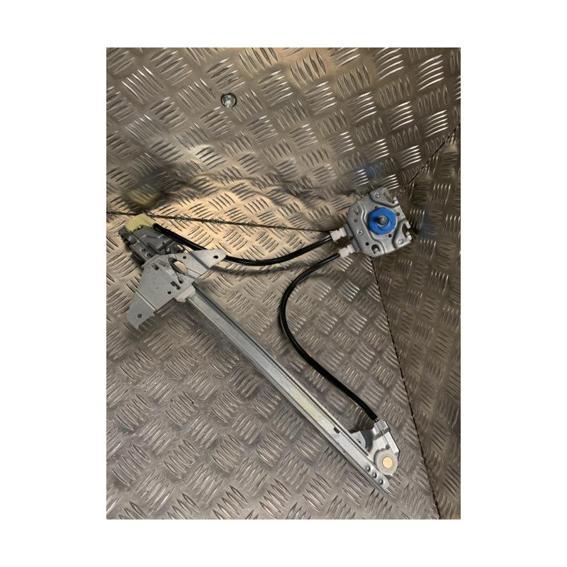 Leve vitre mecanique arriere droit PEUGEOT 307 PHASE 1 BREAK d’occasion