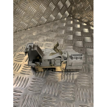 Serrure arriere droit PEUGEOT 307 PHASE 1 BREAK d’occasion