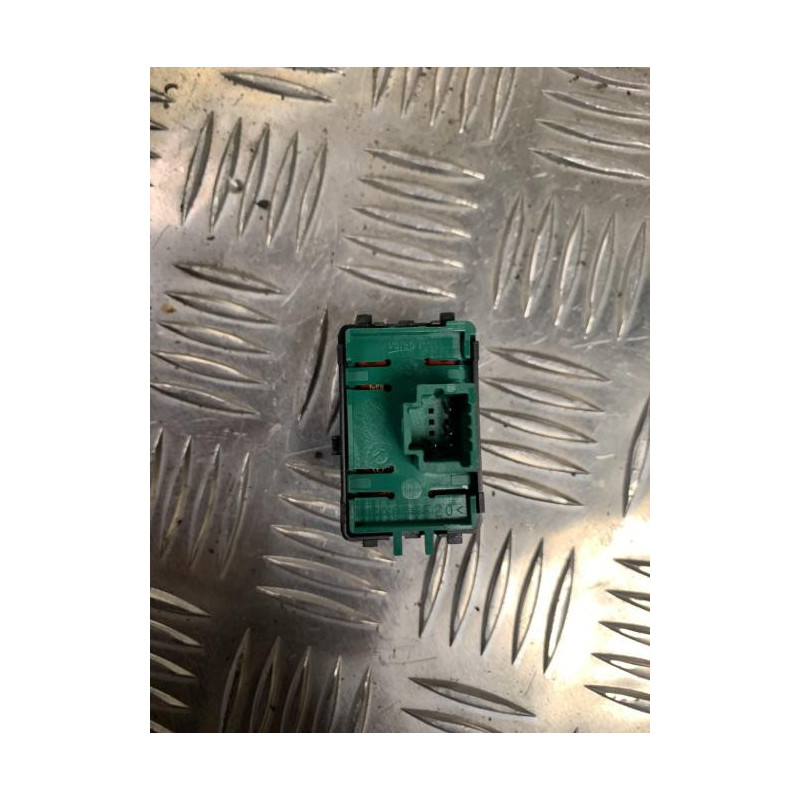 Bouton/Interrupteur RENAULT CLIO 4 PHASE 1 d’occasion