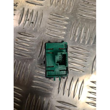 Bouton/Interrupteur RENAULT CLIO 4 PHASE 1 d’occasion