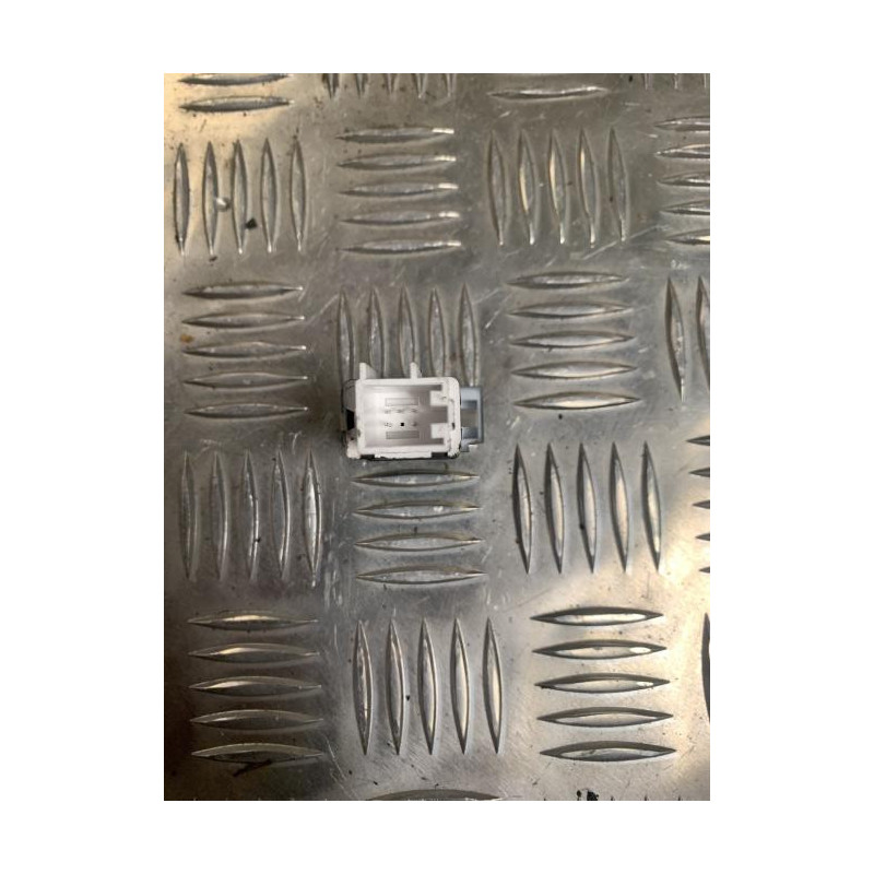 Bouton/Interrupteur SKODA OCTAVIA 2 PHASE 1 BREAK d’occasion