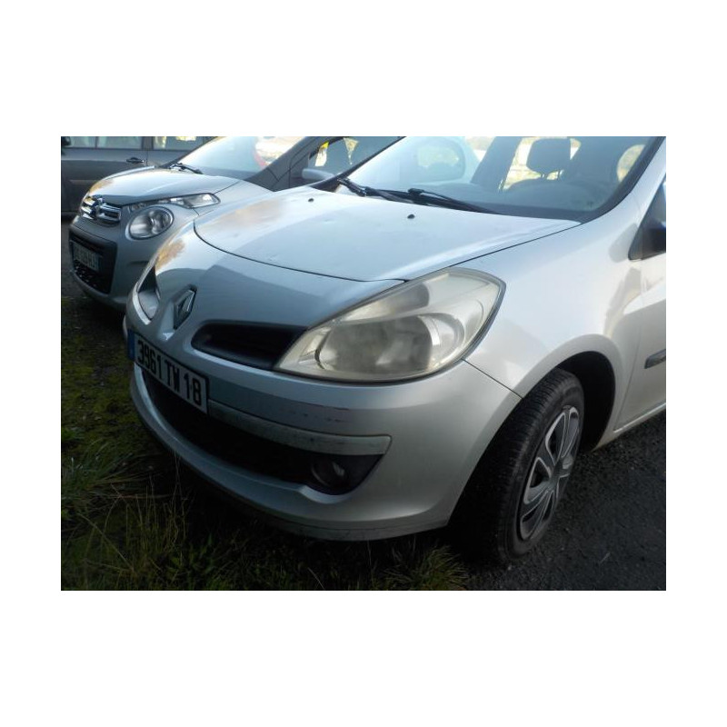 Platine feu arriere droit RENAULT CLIO 3 PHASE 1 d’occasion