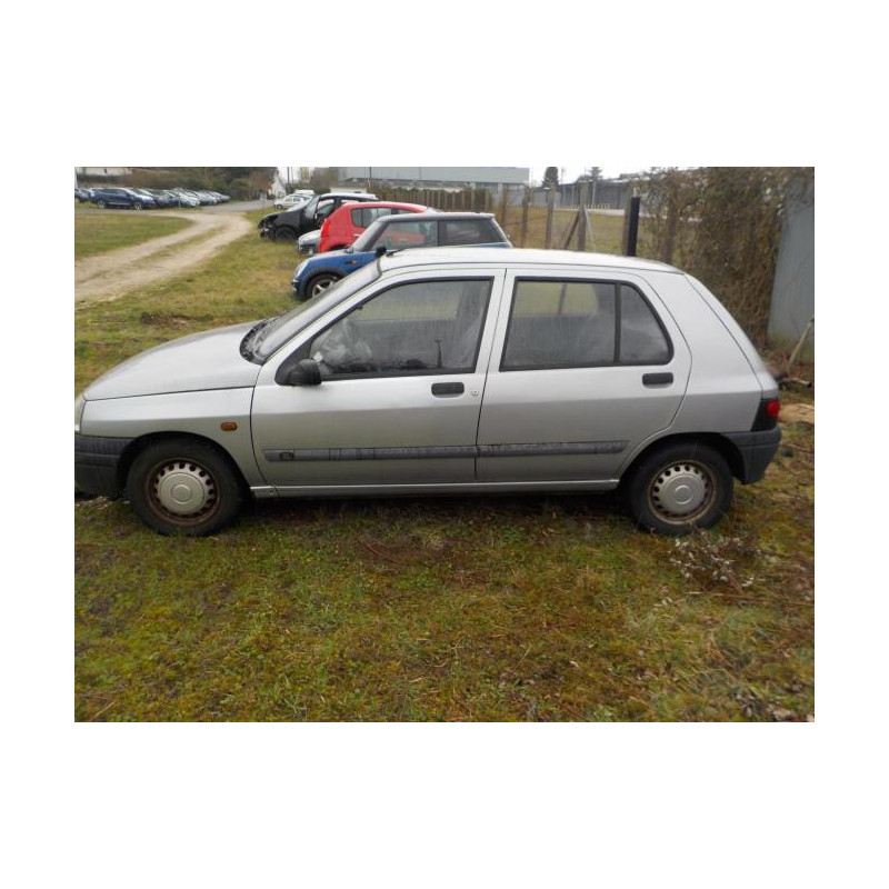 Platine feu arriere gauche RENAULT CLIO 1 PHASE 3 d’occasion