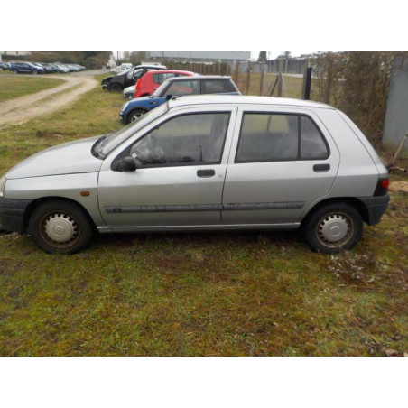 Platine feu arriere gauche RENAULT CLIO 1 PHASE 3 d’occasion