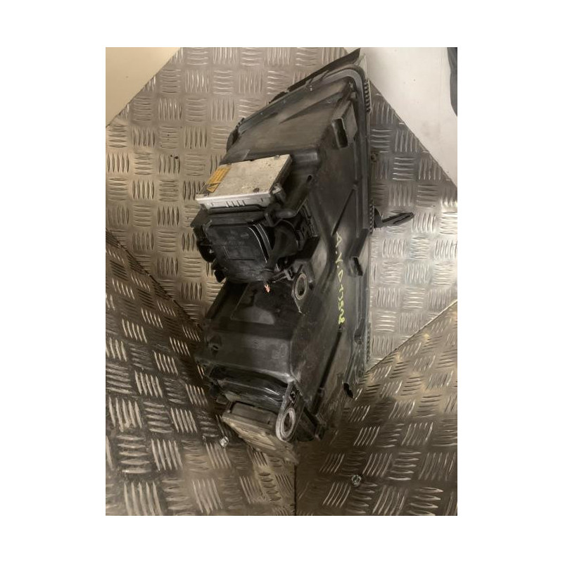Optique avant principal droit (feux)(phare) AUDI A8 2 PHASE 1 d’occasion