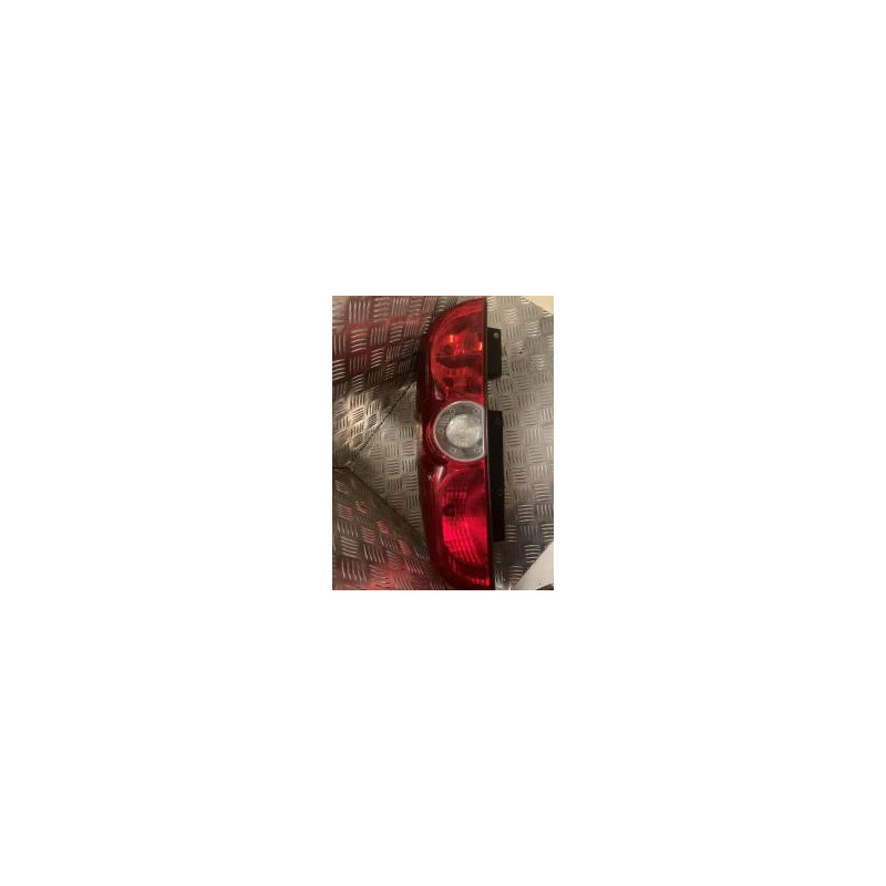 Feu arriere principal droit (feux) FIAT DOBLO 2 PHASE 1 d’occasion