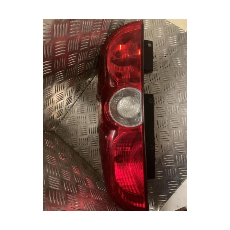 Feu arriere principal droit (feux) FIAT DOBLO 2 PHASE 1 d’occasion