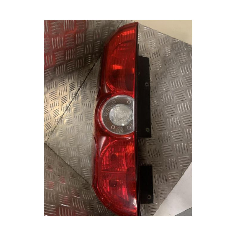 Feu arriere principal gauche (feux) FIAT DOBLO 2 PHASE 1 d’occasion