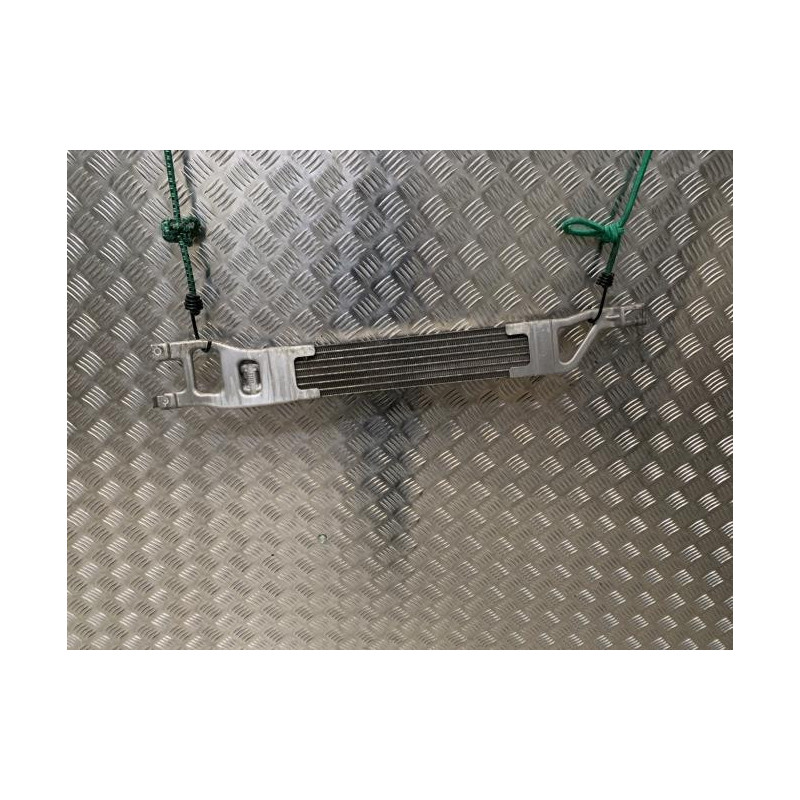 Radiateur huile MERCEDES CLASSE A 169 PHASE 1 d’occasion