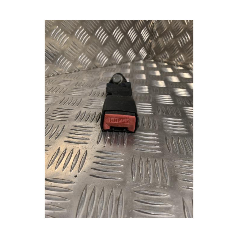 Attache ceinture arriere gauche RENAULT CLIO 1 PHASE 3 d’occasion
