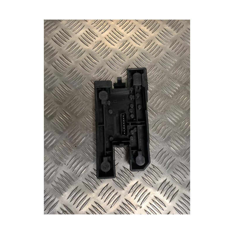 Platine feu arriere droit RENAULT CLIO 1 PHASE 3 d’occasion