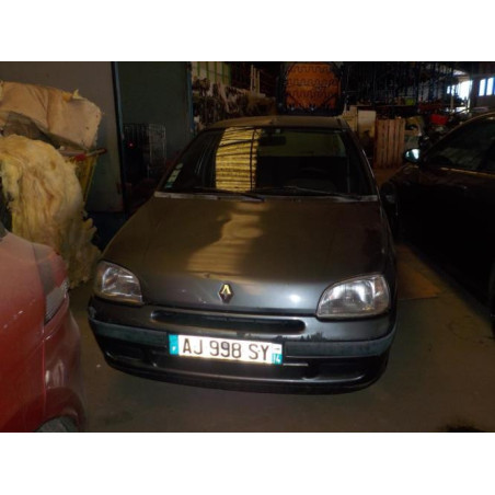 Platine feu arriere droit RENAULT CLIO 1 PHASE 3 d’occasion