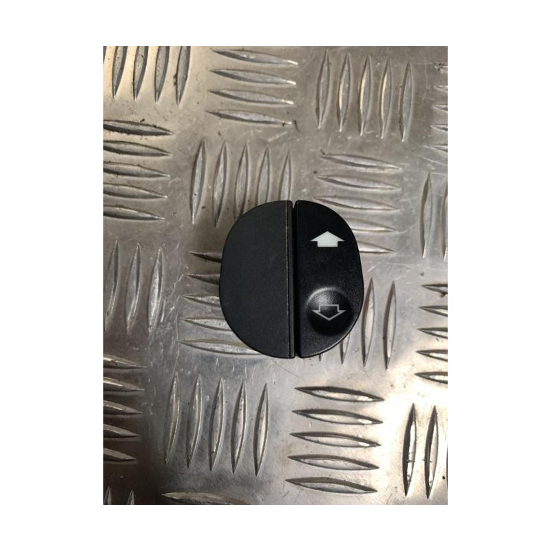 Interrupteur de leve vitre avant droit FORD FIESTA 5 PHASE 1 d’occasion