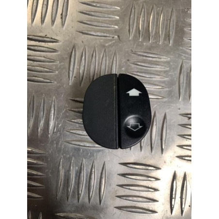 Interrupteur de leve vitre avant droit FORD FIESTA 5 PHASE 1 d’occasion
