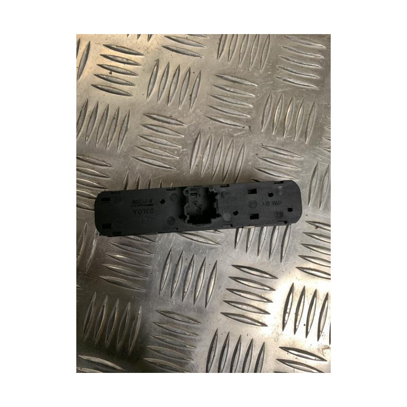 Commande degivrage lunette arriere FORD FIESTA 5 PHASE 1 d’occasion