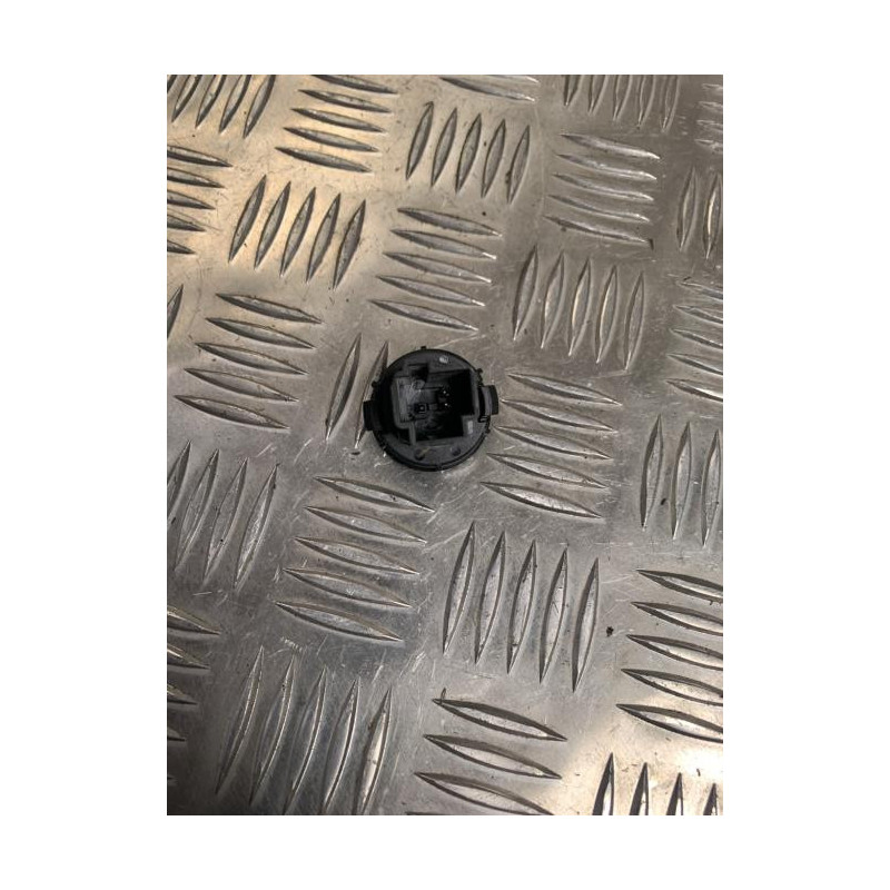Bouton de coffre FORD FIESTA 5 PHASE 2 d’occasion