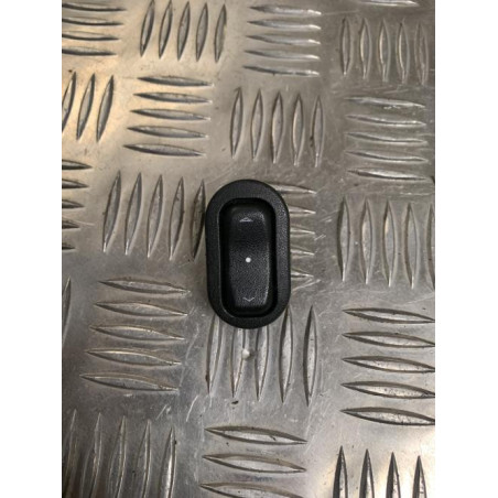 Interrupteur de leve vitre arriere droit OPEL MERIVA A PHASE 2 d’occasion