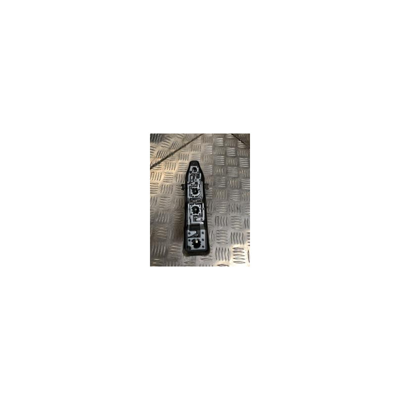 Platine feu arriere gauche RENAULT SCENIC 2 PHASE 1 d’occasion