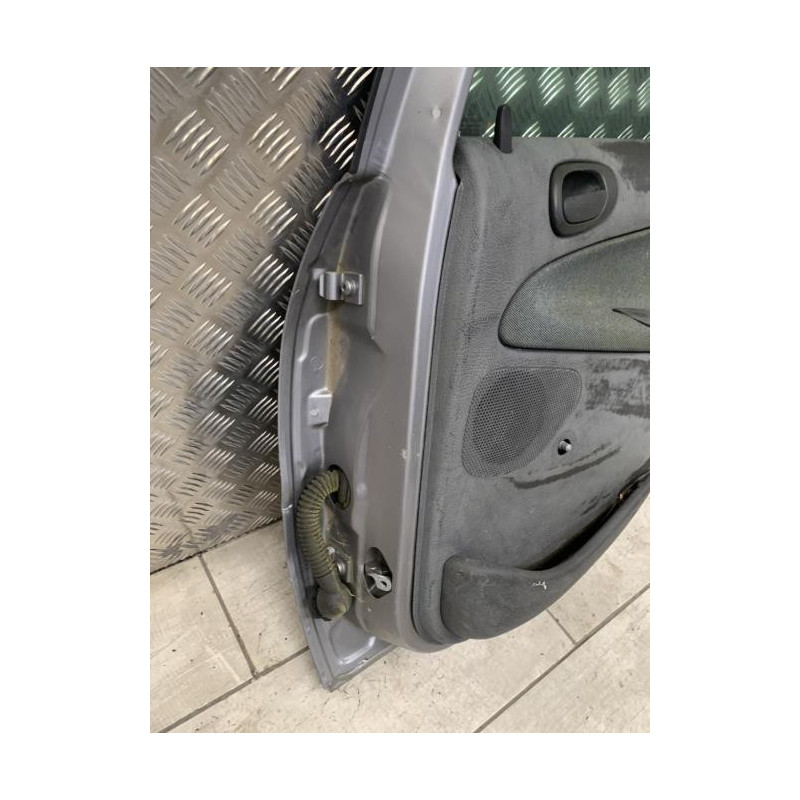 Porte arriere droit PEUGEOT 206 PHASE 1 BREAK d’occasion