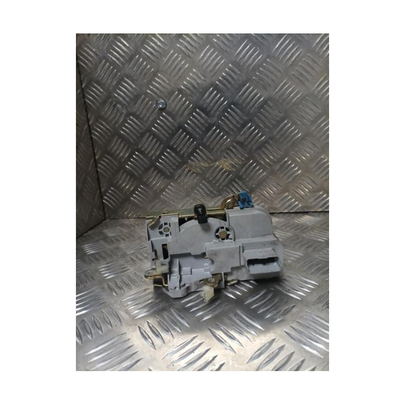 Serrure avant droit CITROEN BERLINGO 1 PHASE 2 d’occasion