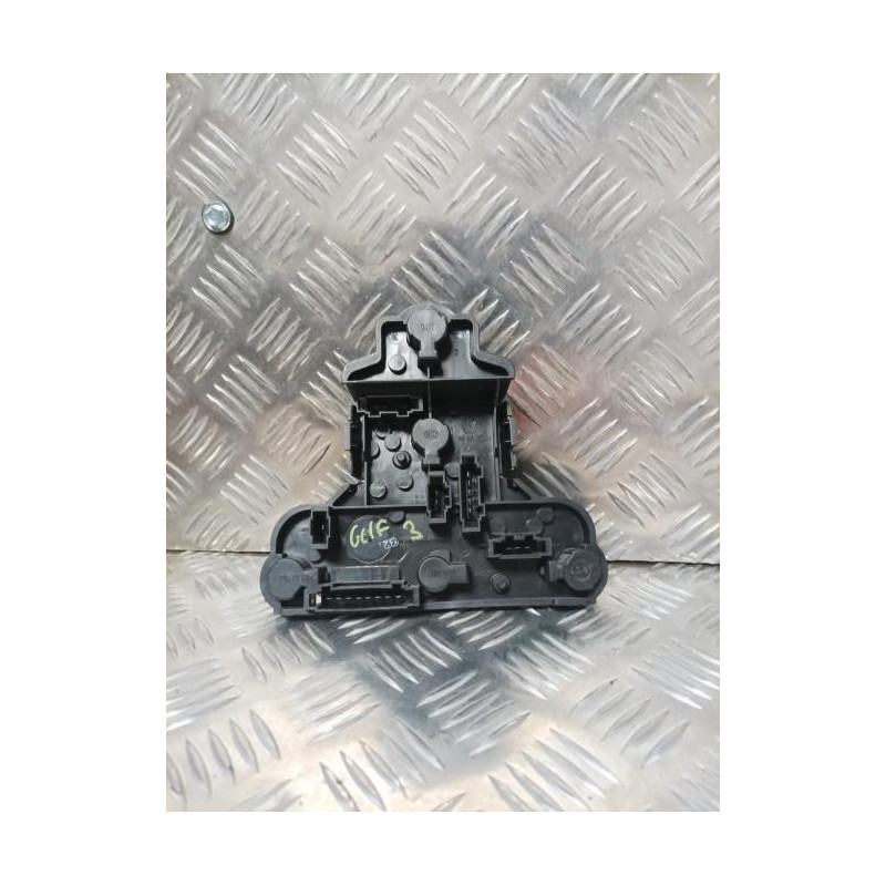 Platine feu arriere droit VOLKSWAGEN  d’occasion