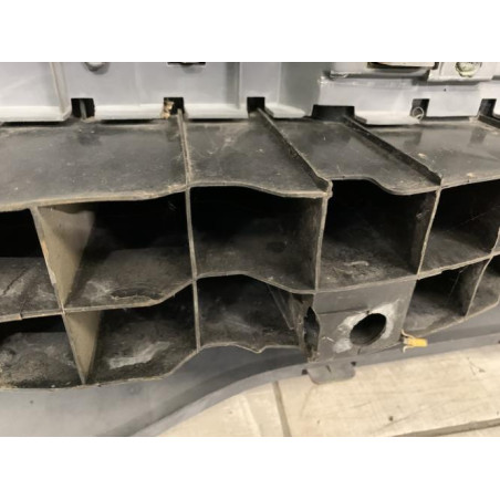 Pare choc arriere RENAULT R19 PHASE 2 d’occasion