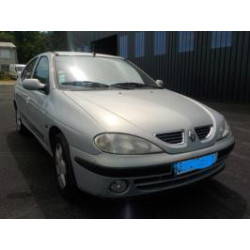 Pare choc avant RENAULT MEGANE 1 PHASE 2 d’occasion