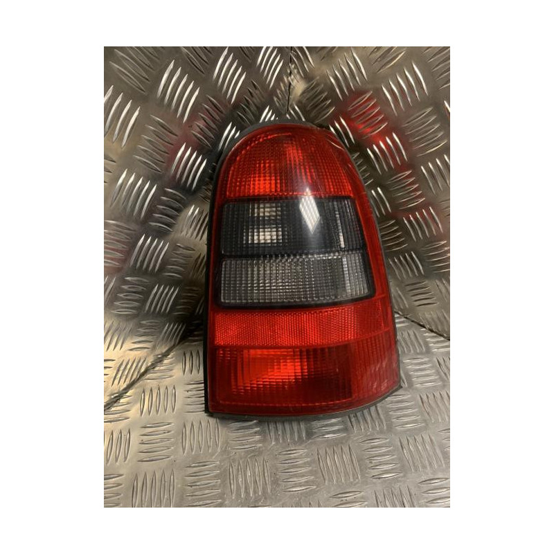 Feu arriere principal droit (feux) OPEL VECTRA B PHASE 1 BREAK d’occasion