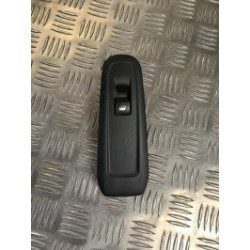 Interrupteur de leve vitre avant droit PEUGEOT 308 2 SW PHASE 1 BREAK d’occasion