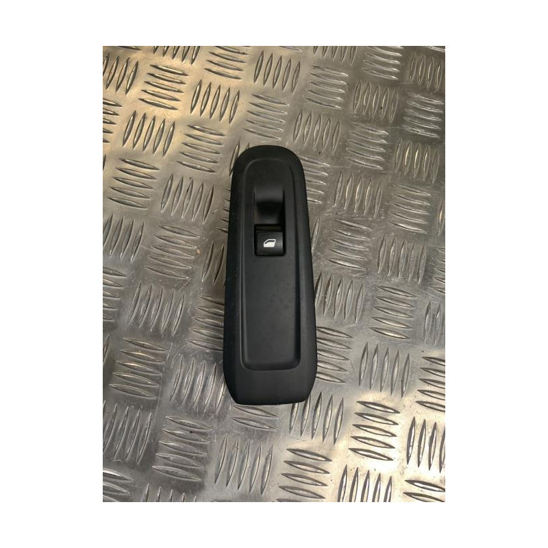 Interrupteur de leve vitre avant droit PEUGEOT 308 2 SW PHASE 1 BREAK d’occasion