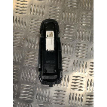 Interrupteur de leve vitre avant droit PEUGEOT 308 2 SW PHASE 1 BREAK d’occasion