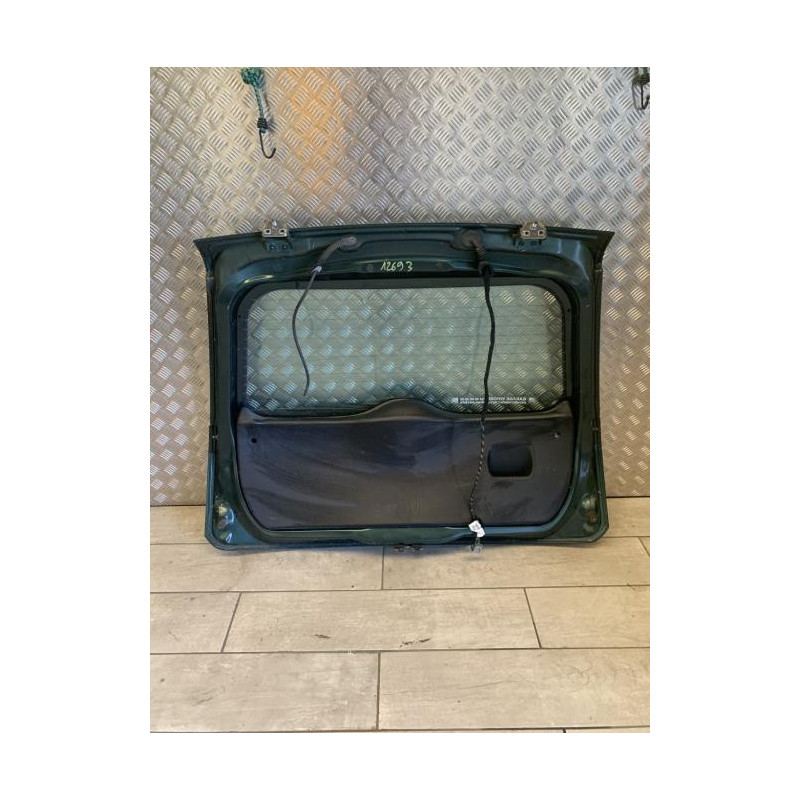 Malle/Hayon arriere FORD FIESTA 5 PHASE 1 d’occasion