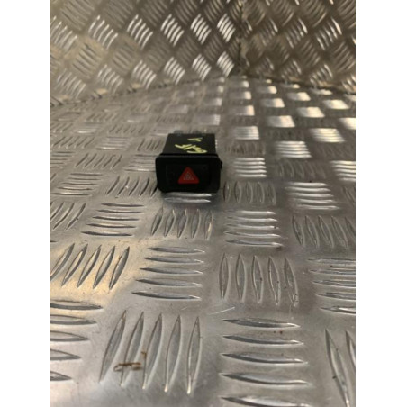 Bouton de warning VOLKSWAGEN GOLF 4 d’occasion